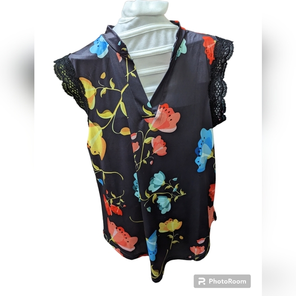 love u dear Tops - ❄️❄️Retro pop tank blouse. Floral boho